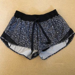 Lululemon Hotty Hot Shorts -- RARE Pattern